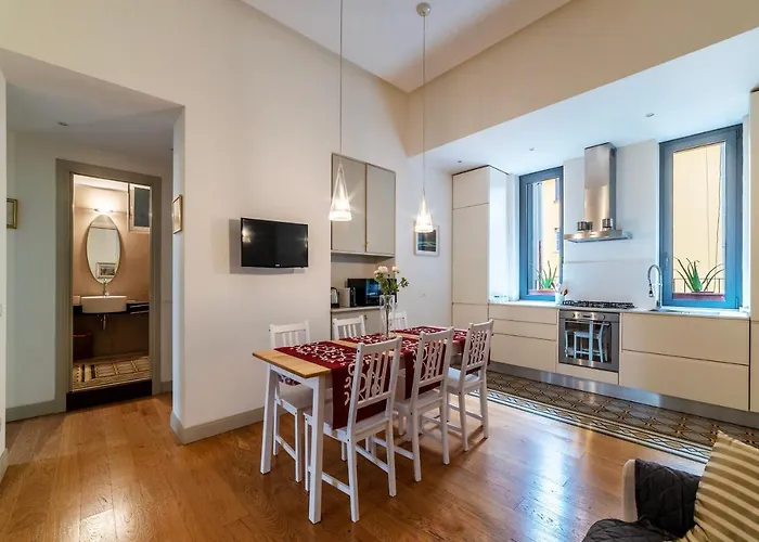 Guesthost - Bright & Roomy X6 - Trastevere District Apartament *